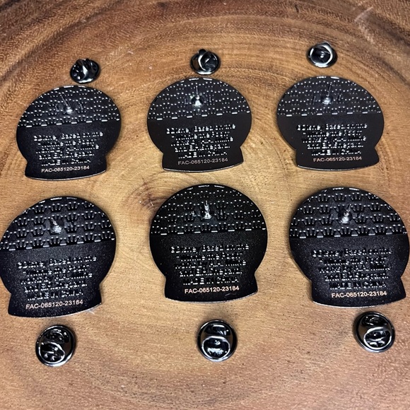 Loungefly Winnie the Pooh Blind Pins Lot - Picture 2 of 14